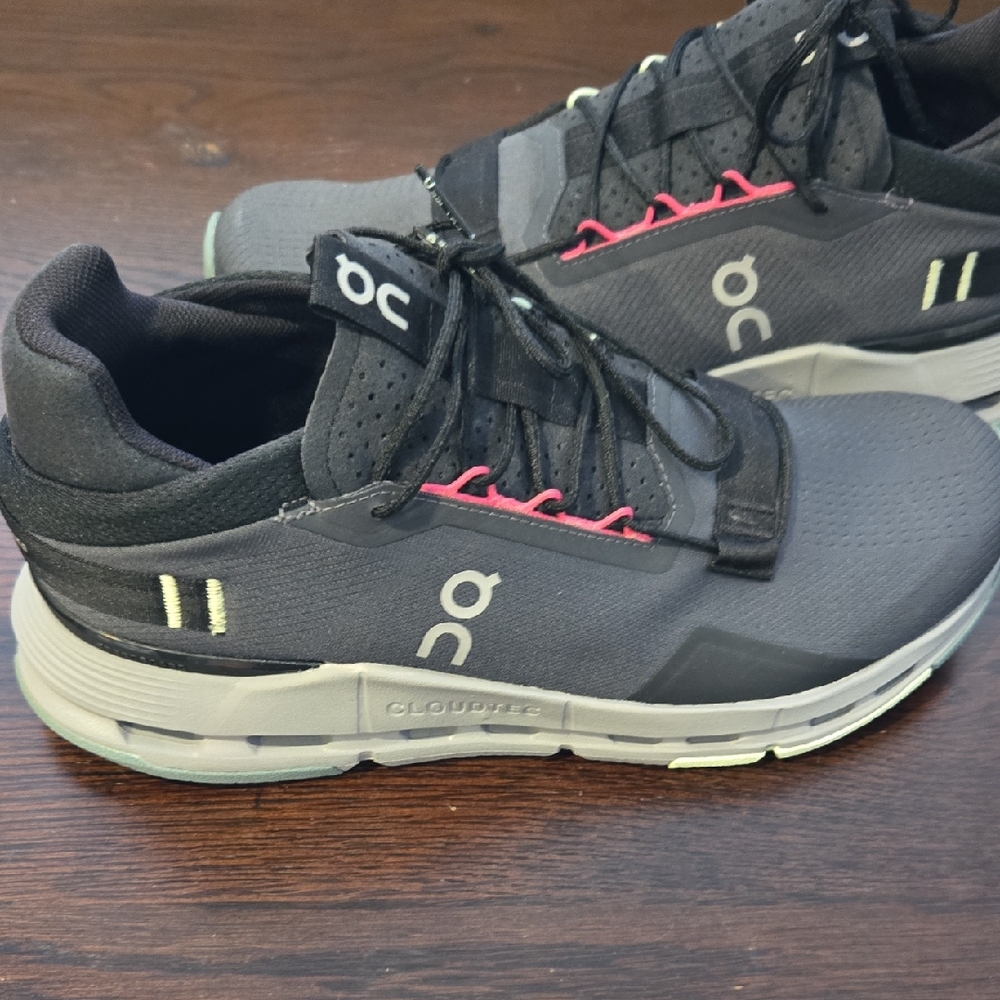 On Running Womens Black and Gray Athletic Shoes